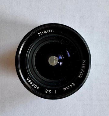 Nikon Nikkor 24mm 1:2.8 (serial 603960) Groothoeklens, Nieuw