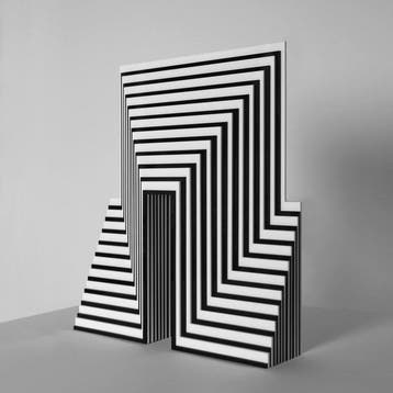 Luisa Russo - Luisa Russo (1985) - sculptuur, opera in