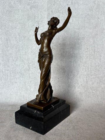 Beeld, “Salome Dancing” 36.5 cm / 4.6 kg - 36.5 cm - Brons,