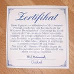 Goebel, Hummel - Beeldje - M.I. Hummel Teller-Set auf