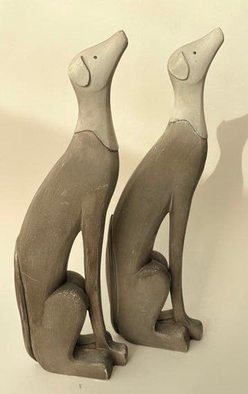Beeldje - Een paar Greyhounds, Whippets - polyresin