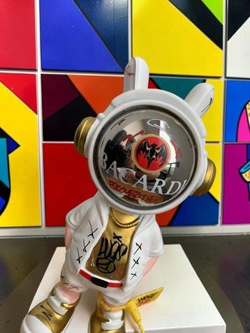 WASE - Beeldje - ASTRO BACARDI RHUM CUSTOM POP ART - Hars