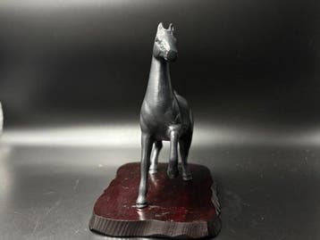 Japanese okimono - sculptuur IJzer, Zwart IJzerpaard, Een, Antiek en Kunst