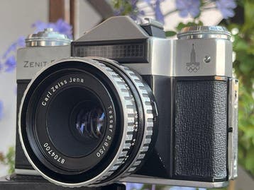 KMZ Krasnogorsk Zenit E Olympia + CZ Jena Tessar | Analoge, Nieuw