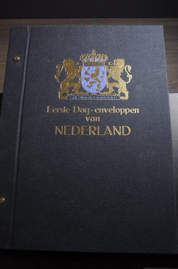 Nederland - Flinke verzameling FDCs in 4 dikke DAVO albums