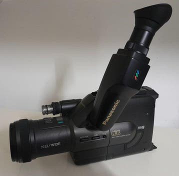 Panasonic NV-G303 S-VHS-C camera