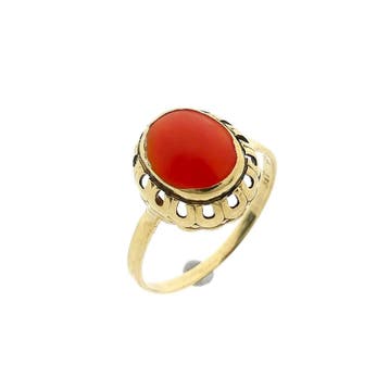 8 karaat ring met bloedkoraal, Handtassen en Accessoires, Ringen, 18 tot 19, Gebruikt, Geel, Ophalen of Verzenden