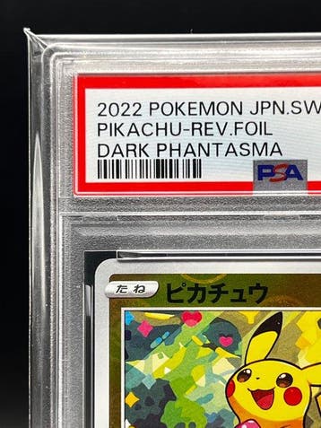 Pokémon - 1 Graded card - Pikachu 2022 Japanese Dark, Hobby en Vrije tijd, Nieuw