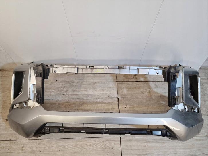 Mitsubishi L200 V 19- voorbumper, Autos : Pièces & Accessoires, Carrosserie & Tôlerie, Envoi