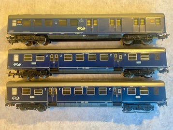 Märklin H0 - 4048, 4049 - Modeltrein personenwagonset (3) -, Nieuw