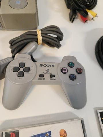 Sony - Playstation 1 (PS1) - Playstation 1 & 2 Controllers &, Nieuw