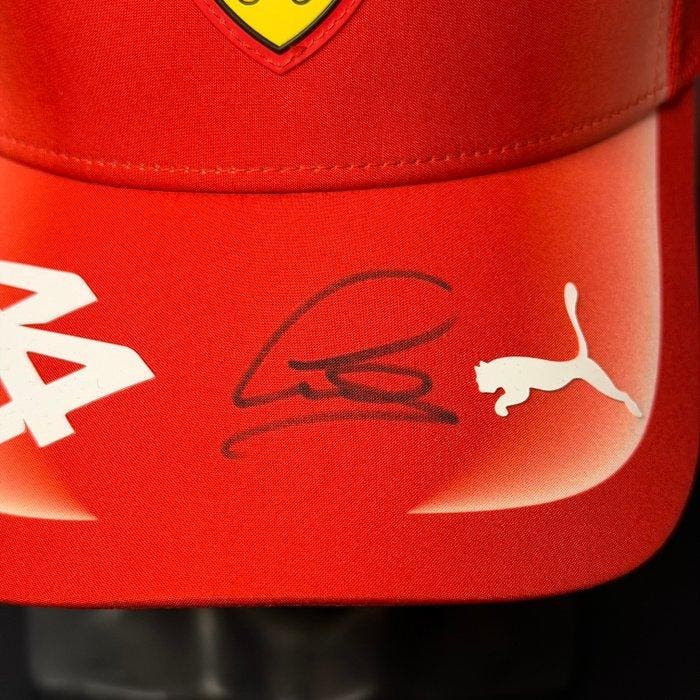 Ferrari - Formule 1 - Lewis Hamilton - 2026 - Pet, Verzamelen, Automerken, Motoren en Formule 1