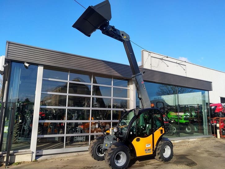 Giant GT5048 verreiker, Articles professionnels, Agriculture | Tracteurs