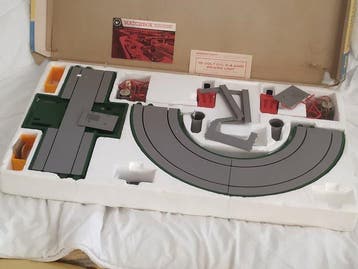 A Lesney MATCHBOX Product 1:76 - Voiture de course