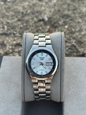 Seiko 5 Automatic 21 Jewels – Two-Tone Grey Dial – Stainless