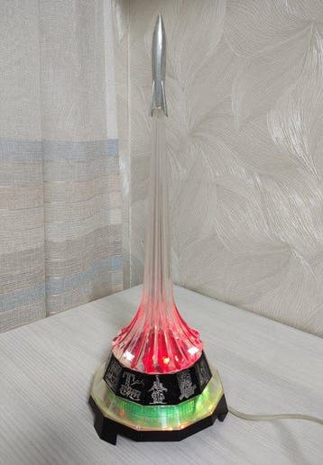 Lampe de table - Une veilleuse Cosmos, Rocket, Epoch.