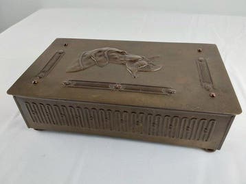 Antieke Jugendstil / Art Nouveau Messing Sigarendoos met, Nieuw