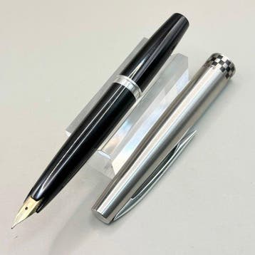 Sailor - Mini (Checkered Metal Cap) - 14K gold nib (EF) -