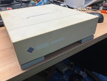 Sun 411 with scsi harddisk (size unknow) ,not tested -, Nieuw