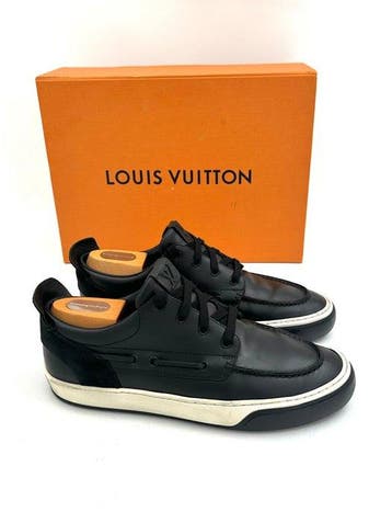 Louis Vuitton - Sneakers - Maat: EU 41.5, Nieuw