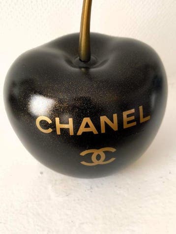 XTC Artist - Cerise Chanel Black Gold & Glitter 30 cm