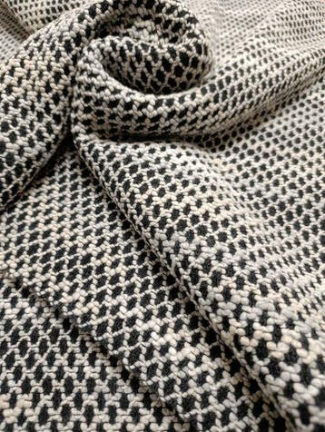 B648 - 500 x 135 cm - Black & White - Fantastico tessuto in