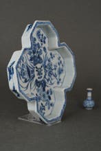 Kangxi (1662-1722) - Kom - Peonies, Plum blossom and