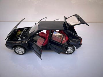 Kyosho 1:18 - Voiture miniature - Lancia Delta HF Integrale, Nieuw