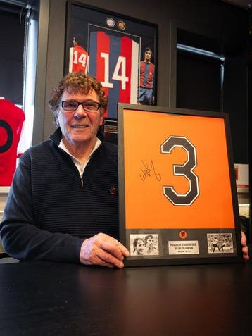 Gesigneerd - Nederlands Elftal 1974 - Willem van Hanegem, Nieuw