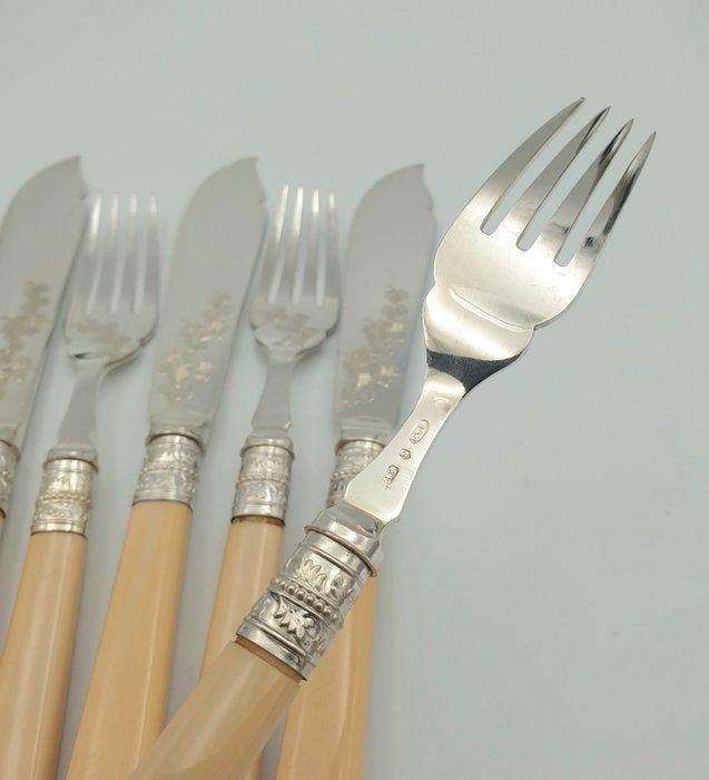Barker & Son - Visbestekset (12) - Verzilverd, celluloïde, Antiek en Kunst, Curiosa en Brocante