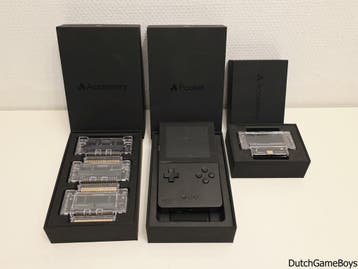 Analogue - Pocket Black - Console + 2x Accessory Sets, Verzenden