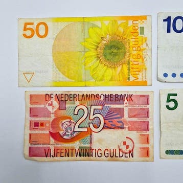 Nederland. - 4 Banknotes Gulden 1982, 1989, 1968, 1973 -