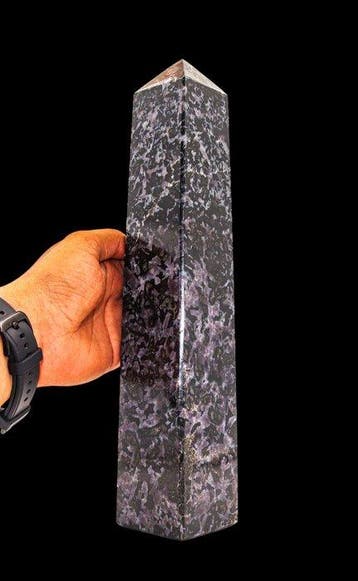 Grote 2,2 kg Indigo-gabbro (Merliniet) Generatorentoren –