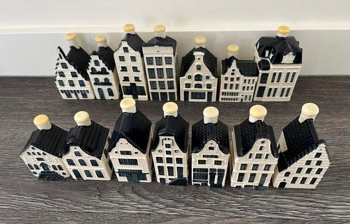KLM-huisje - Bols - Fourteen KLM Business Class Houses, Antiek en Kunst, Antiek | Wandborden en Tegels