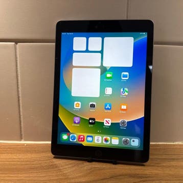 Apple iPad (5th Generation) 128GB Wifi - Mobiele telefoon, Nieuw