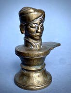 sculptuur, Insolito Mukha-liga con pg in elegante foggia