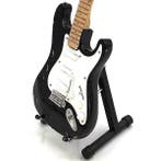 Miniatuur Fender Stratocaster gitaar met gratis standaard, Verzenden, Beeldje, Replica of Model
