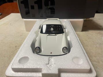 GT Spirit 1:18 - Modelauto - Porsche 911 (964) Turbo, Nieuw
