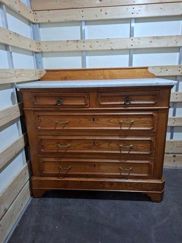 Kast - Eik, Marmer - Eikenhouten kast
