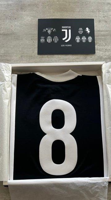 Juventus - Championnat dItalie de Football - 2017 - Maillot