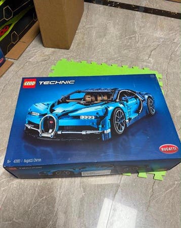 Lego Set - Technic - 10x Bugatti Chiron (42083)