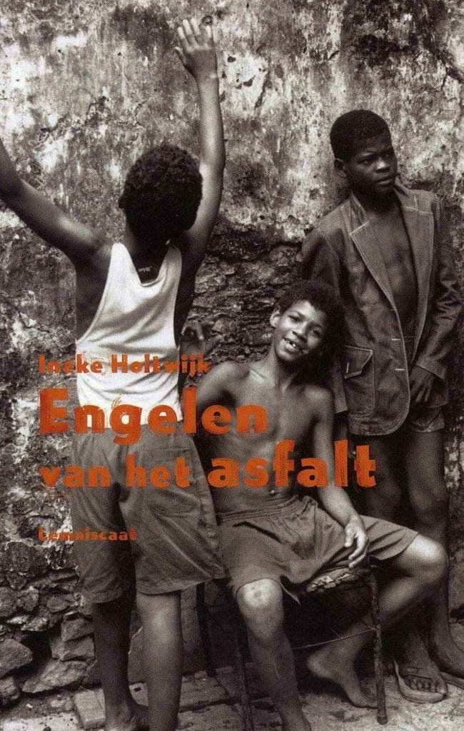 Engelen van het asfalt 9789056370114 I. Holtwijk, Livres, Livres pour enfants | Jeunesse | 10 à 12 ans, Envoi