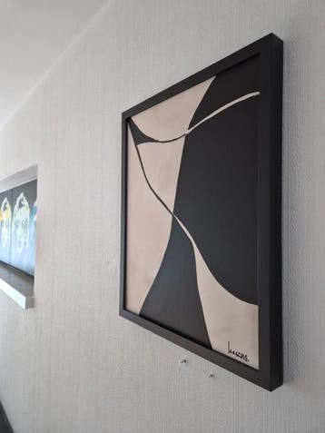 Liesens - The curtain (Handpainted on white canvas met