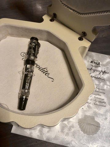 Montegrappa - Afrodite by Montegrappa - Stylo à plume, Verzamelen, Nieuw