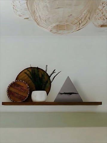 TRASCENT, Piramide, versione nero profondo.