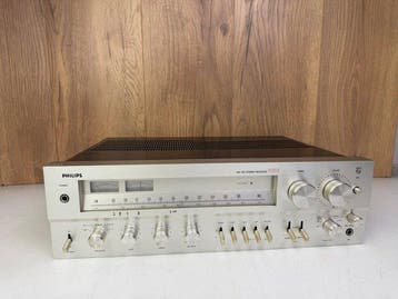 Philips - 686 Solid state stereo receiver