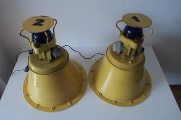 Lamp - Glas, Staal - Twee luchthavenbakenlichten