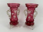 Vase (2) - Une paire de vases en verre cranberry - Verre, Antiquités & Art
