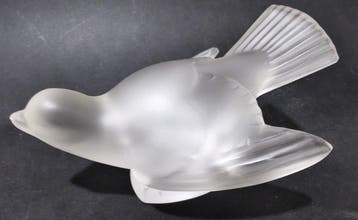 Lalique - Figuur - Moineau - Geperst gevormd glas