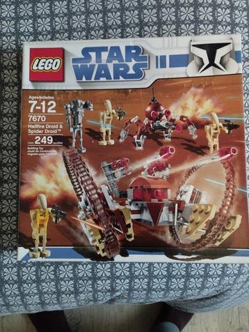 Lego Set - 7670 - Star Wars - Hailfire Droid & Spider Droid